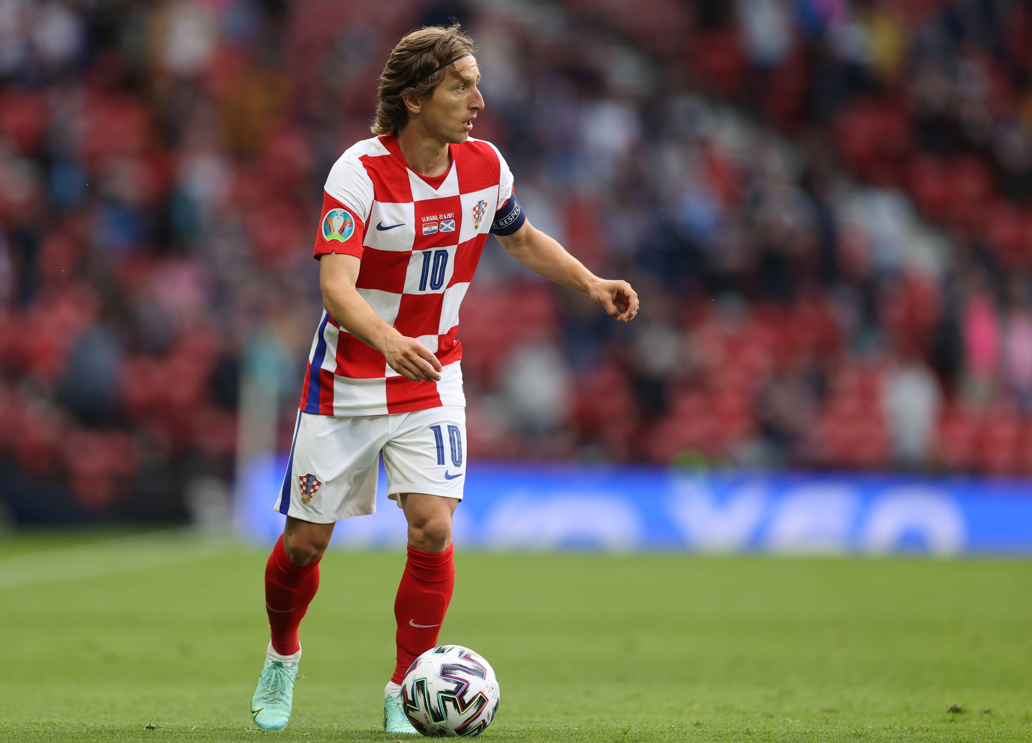 足球法甲豪门官宣新门将加盟