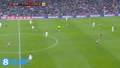 马刺客场115-102击败开拓者，福克斯37分带队取胜，展现全面实力。