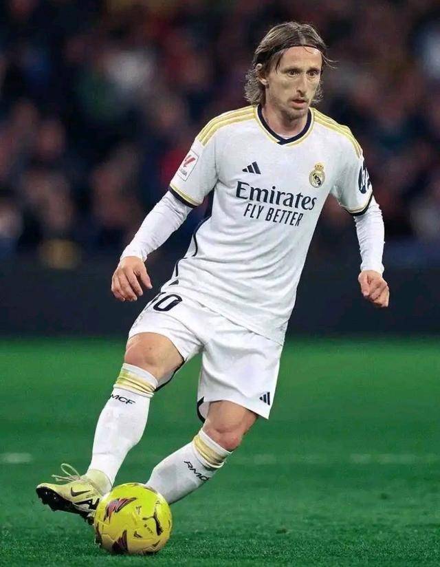 那不勒斯vs尤文首发：丁丁缺阵！霍伊伦，伊尔迪兹在列