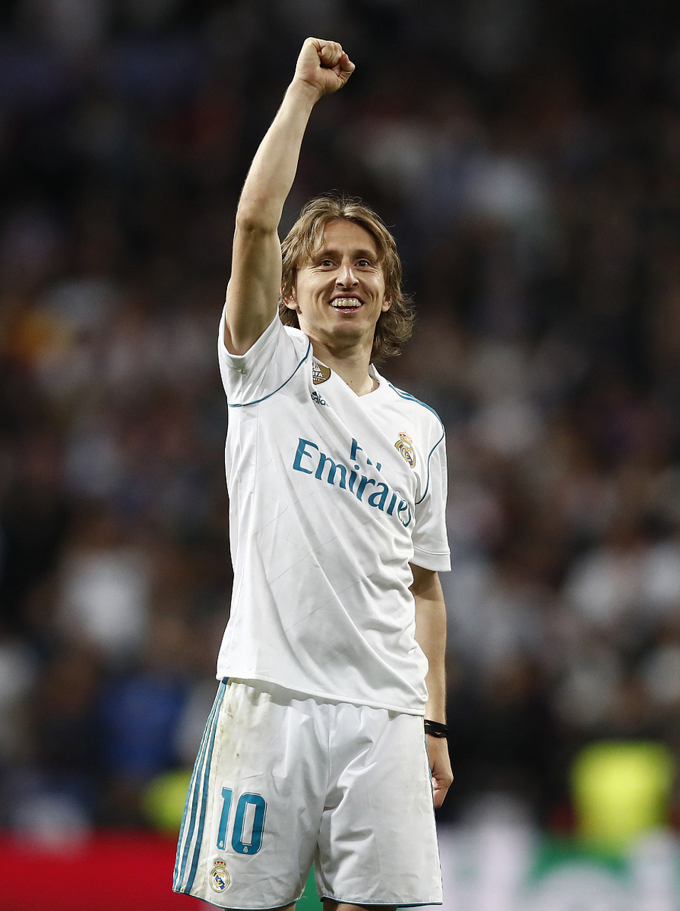 足球曝英超巨星考虑加盟沙特联赛，工资惊人